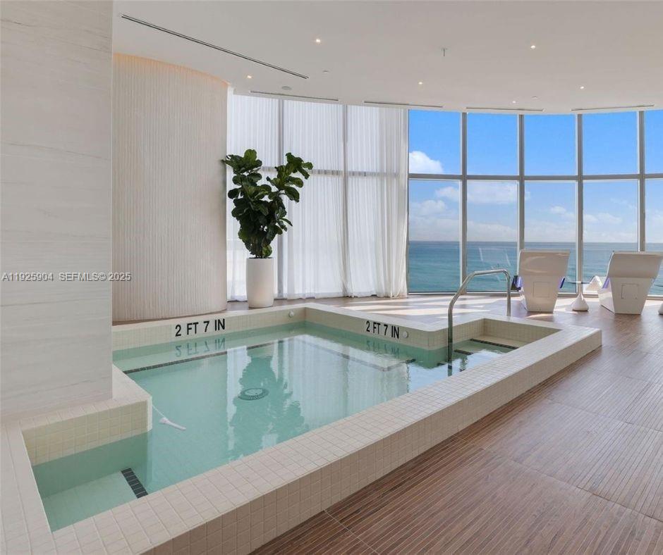 15701 Collins Ave #3701 Sunny Isles Beach, FL 33160