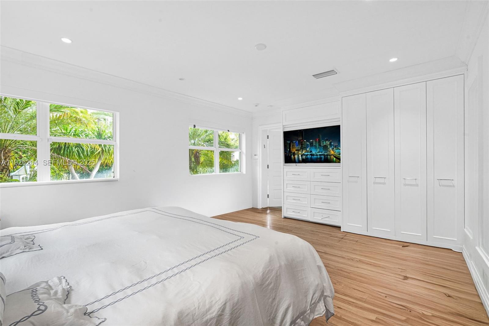 10121 E Broadview Dr Bay Harbor Islands, FL 33154