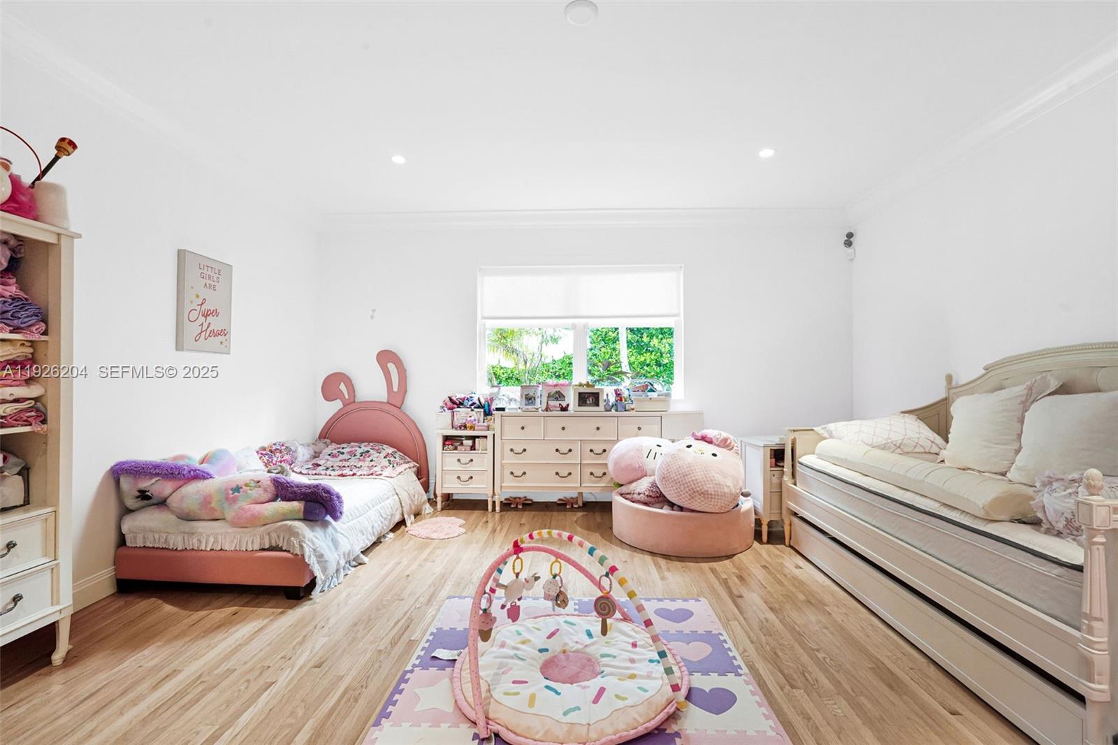 10121 E Broadview Dr Bay Harbor Islands, FL 33154