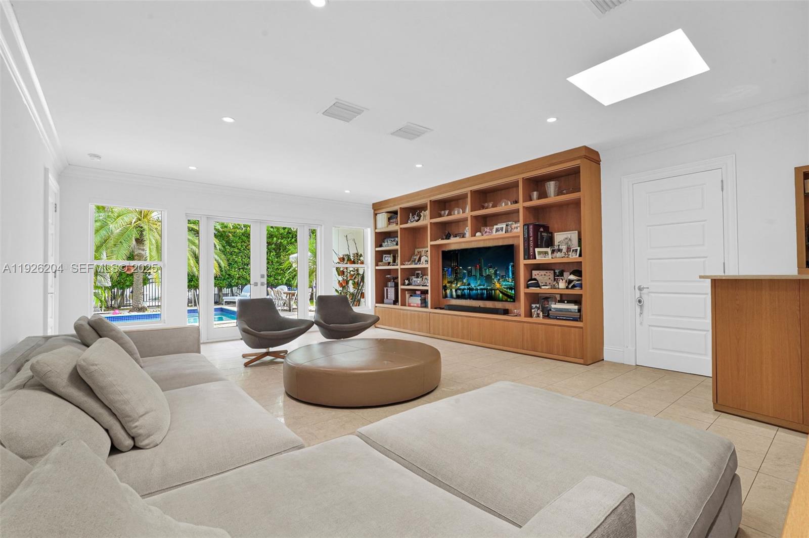 10121 E Broadview Dr Bay Harbor Islands, FL 33154