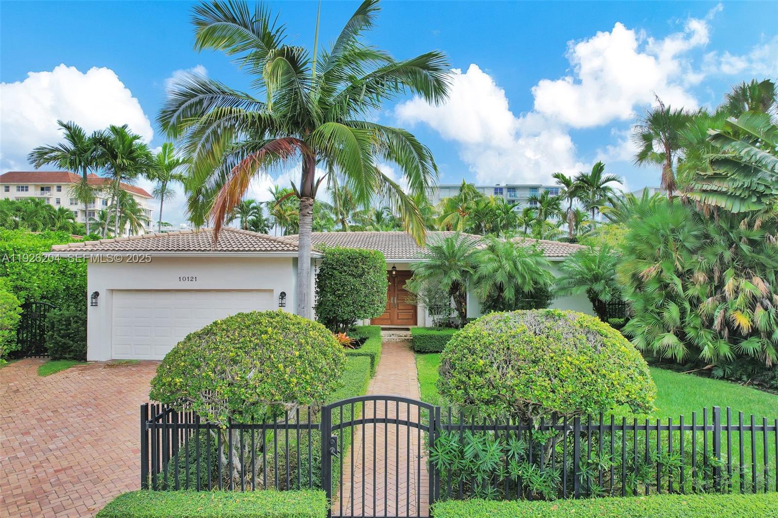 10121 E Broadview Dr Bay Harbor Islands, FL 33154