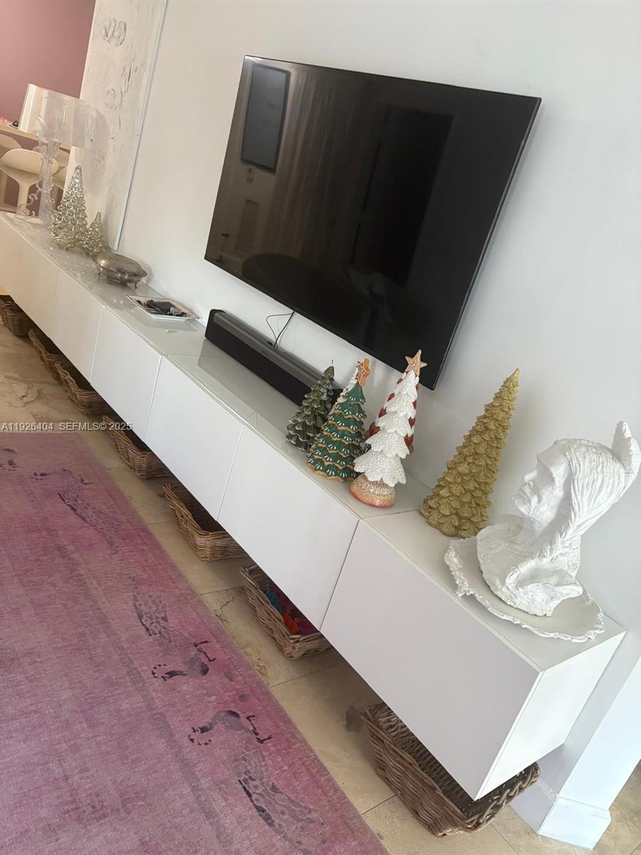 image Blue Diamond18