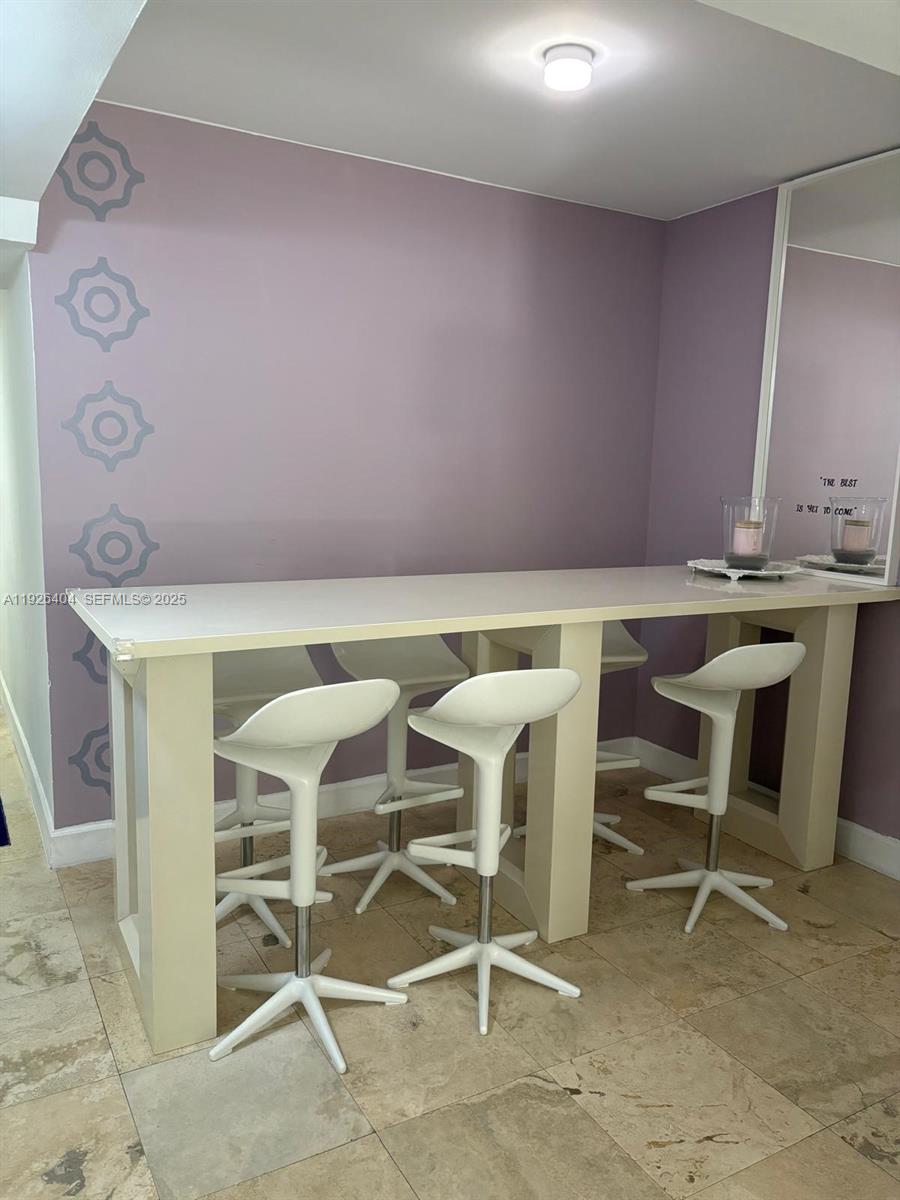 image Blue Diamond24