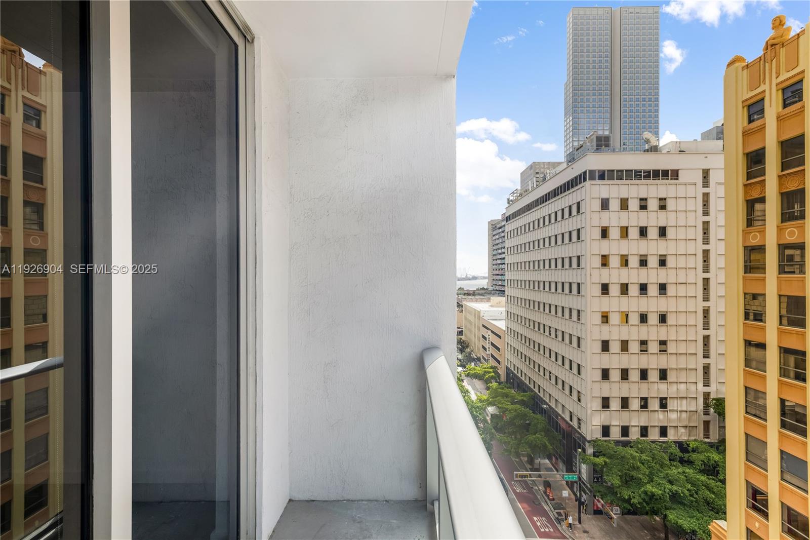 151 SE 1st St #905 Miami, FL 33131