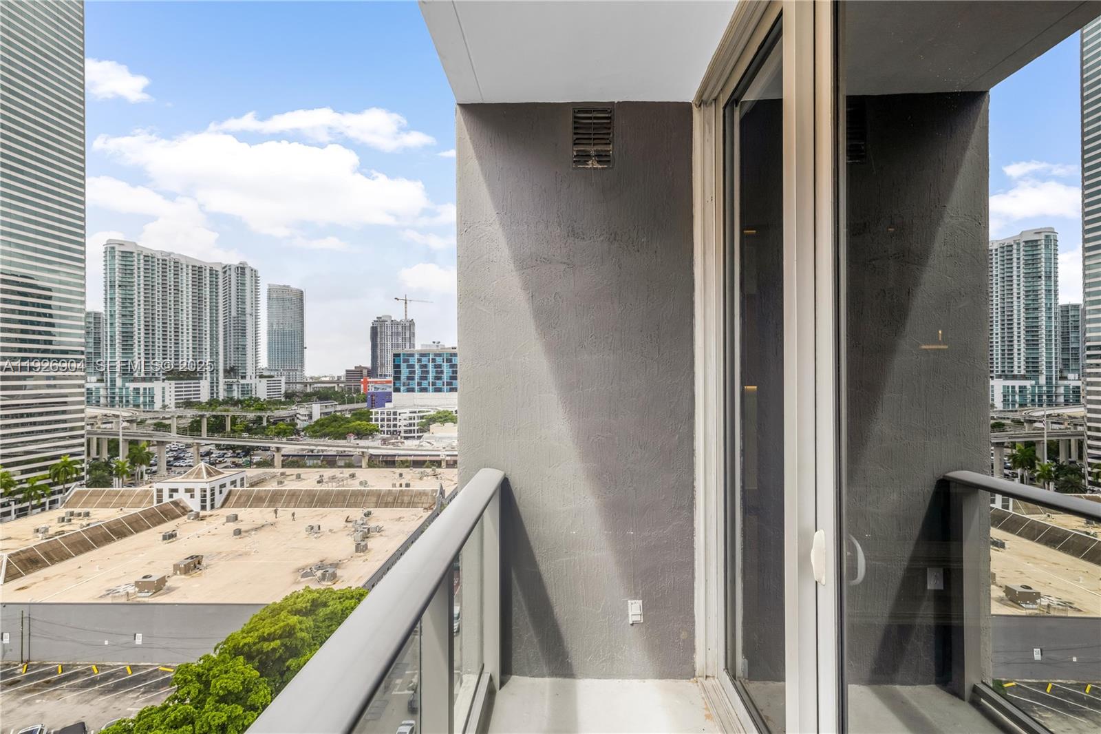 151 SE 1st St #905 Miami, FL 33131