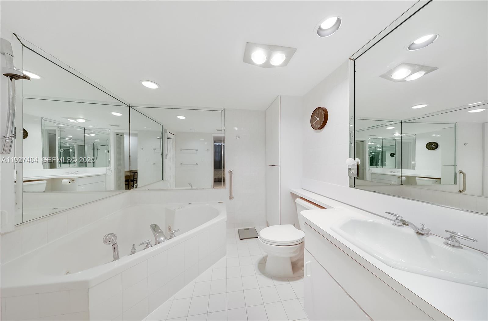 465 Ocean Dr #224 Miami Beach, FL 33139