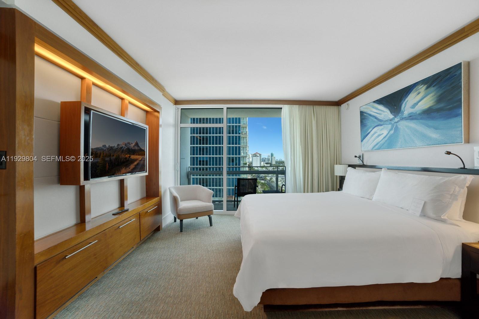 6801 Collins Ave #914 Miami Beach, FL 33141