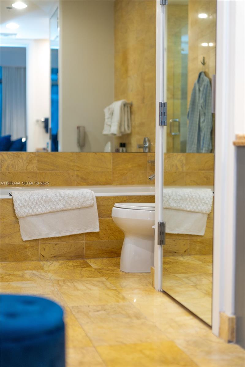 image Brickell Arch7