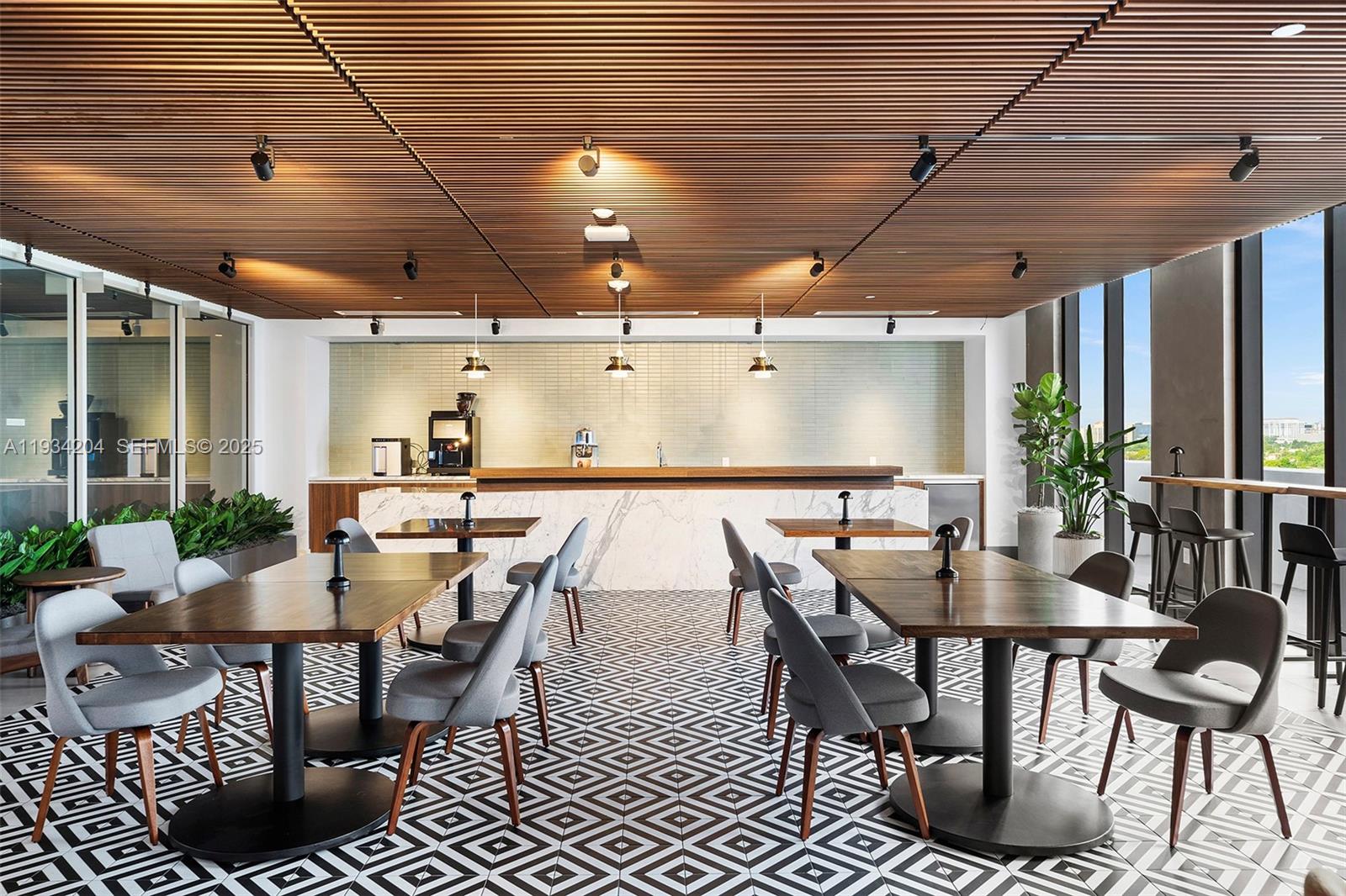 2800 SW 27th Ter #0418 Miami, FL 33133