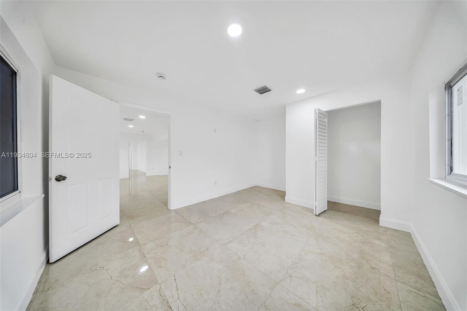 2410 NW 155th Ter Miami Gardens, FL 33054