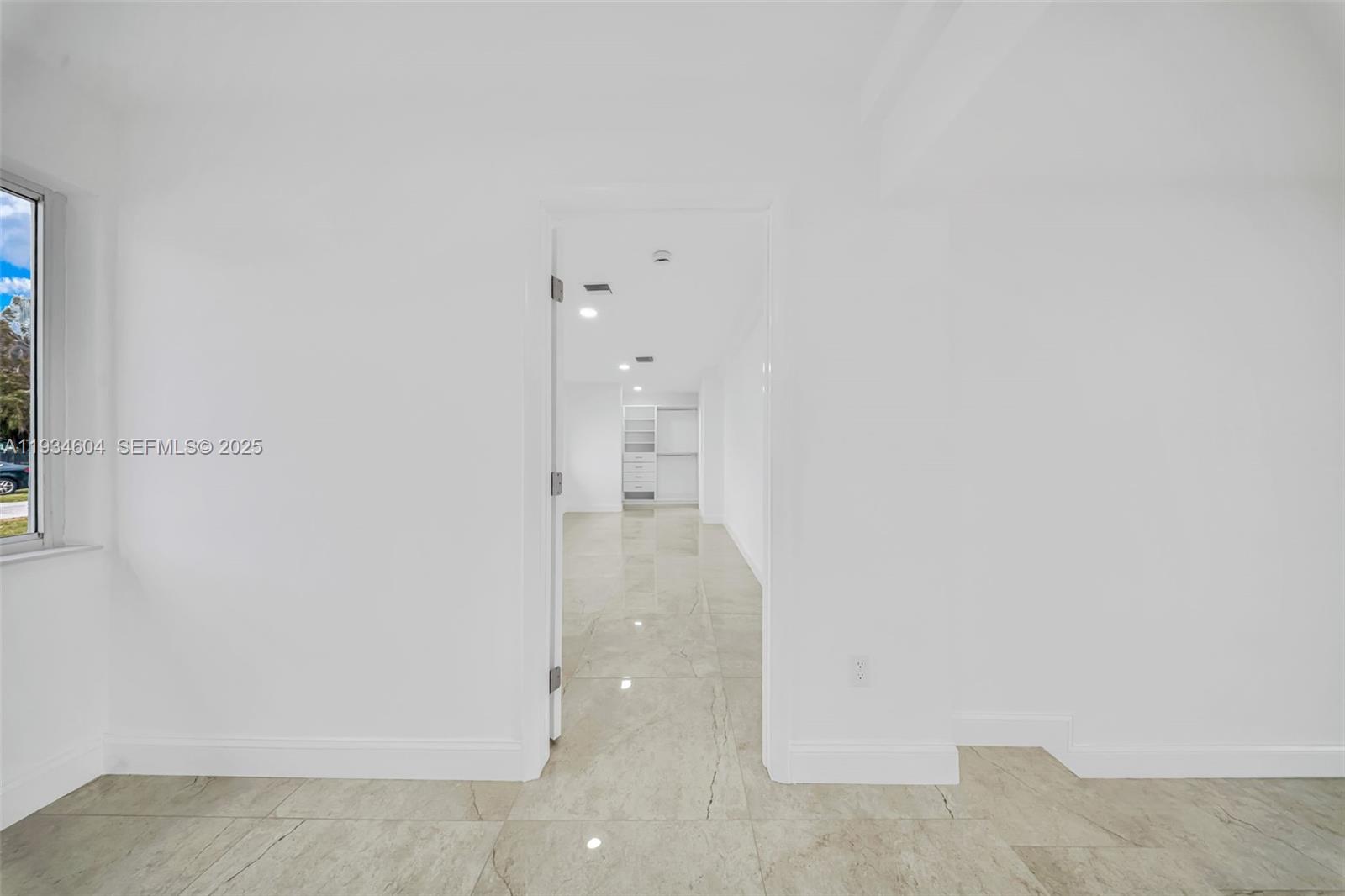 2410 NW 155th Ter Miami Gardens, FL 33054