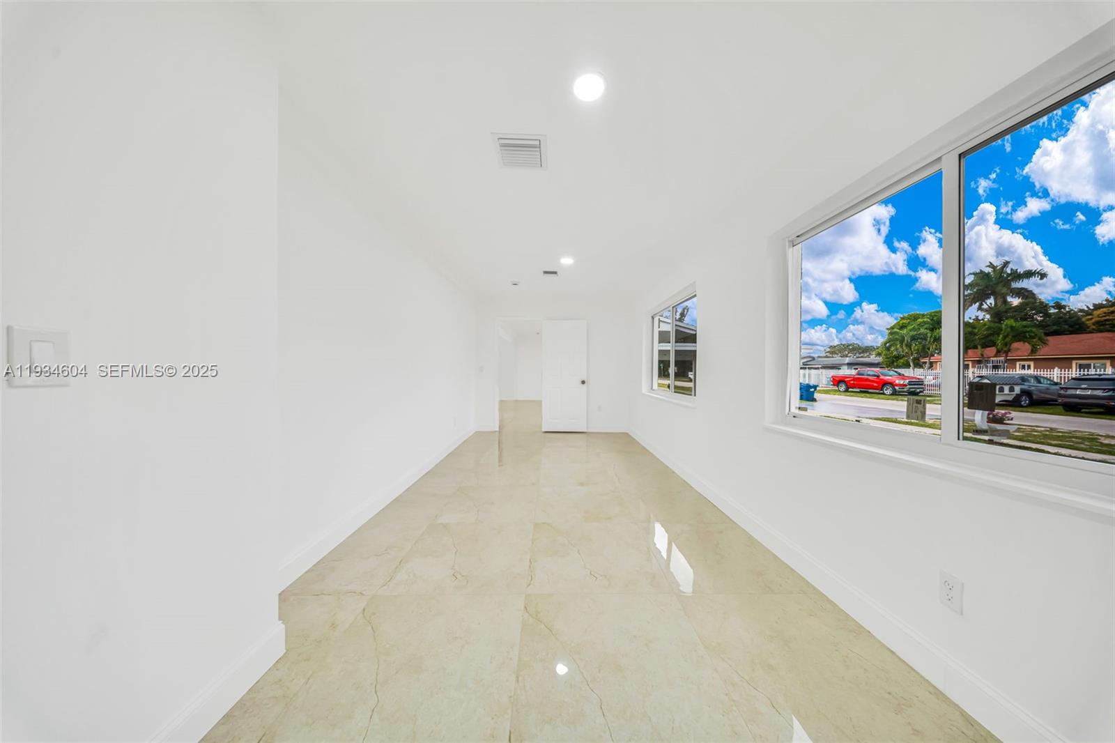 2410 NW 155th Ter Miami Gardens, FL 33054