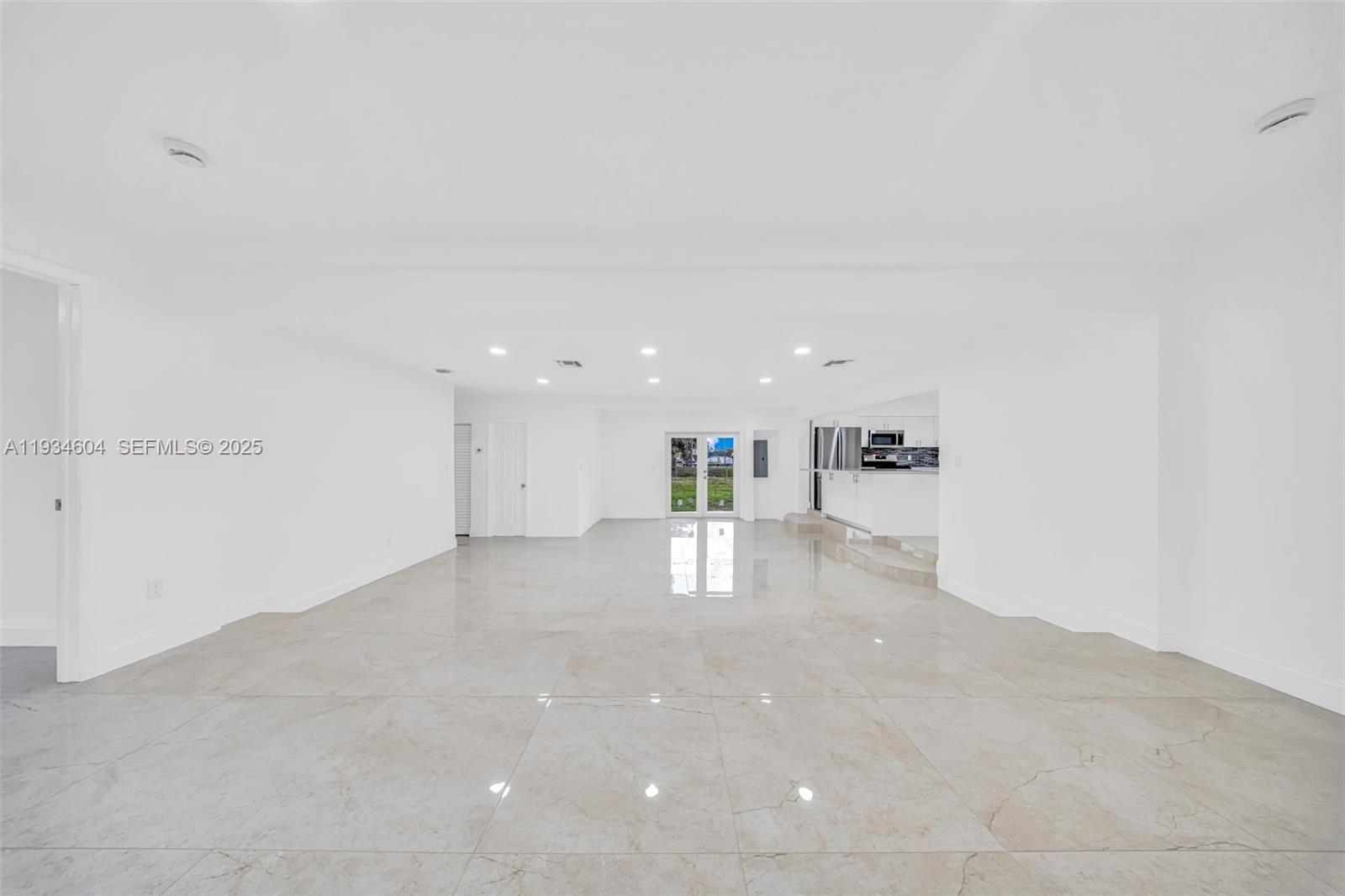 2410 NW 155th Ter Miami Gardens, FL 33054