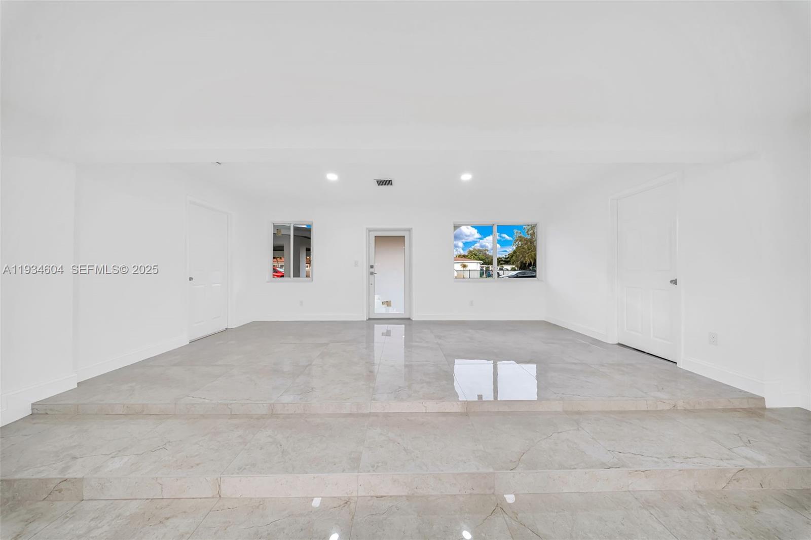 2410 NW 155th Ter Miami Gardens, FL 33054