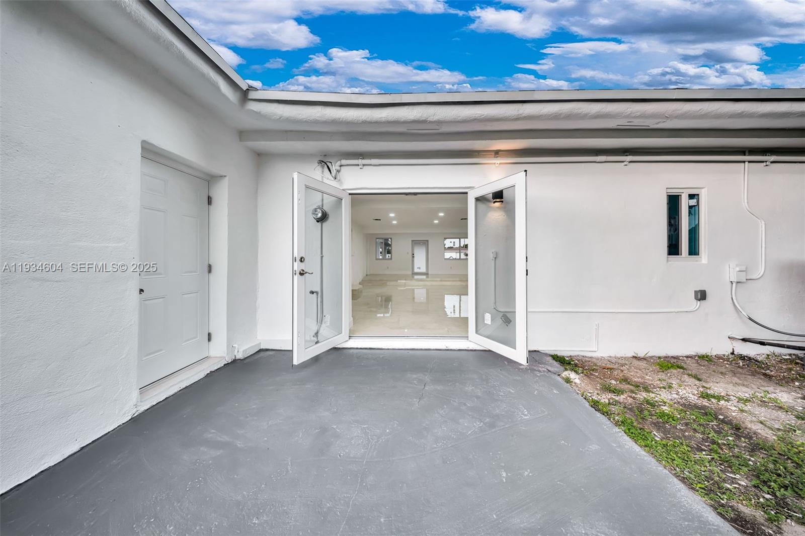 2410 NW 155th Ter Miami Gardens, FL 33054