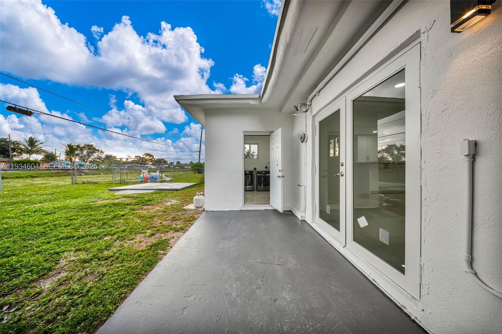 2410 NW 155th Ter Miami Gardens, FL 33054