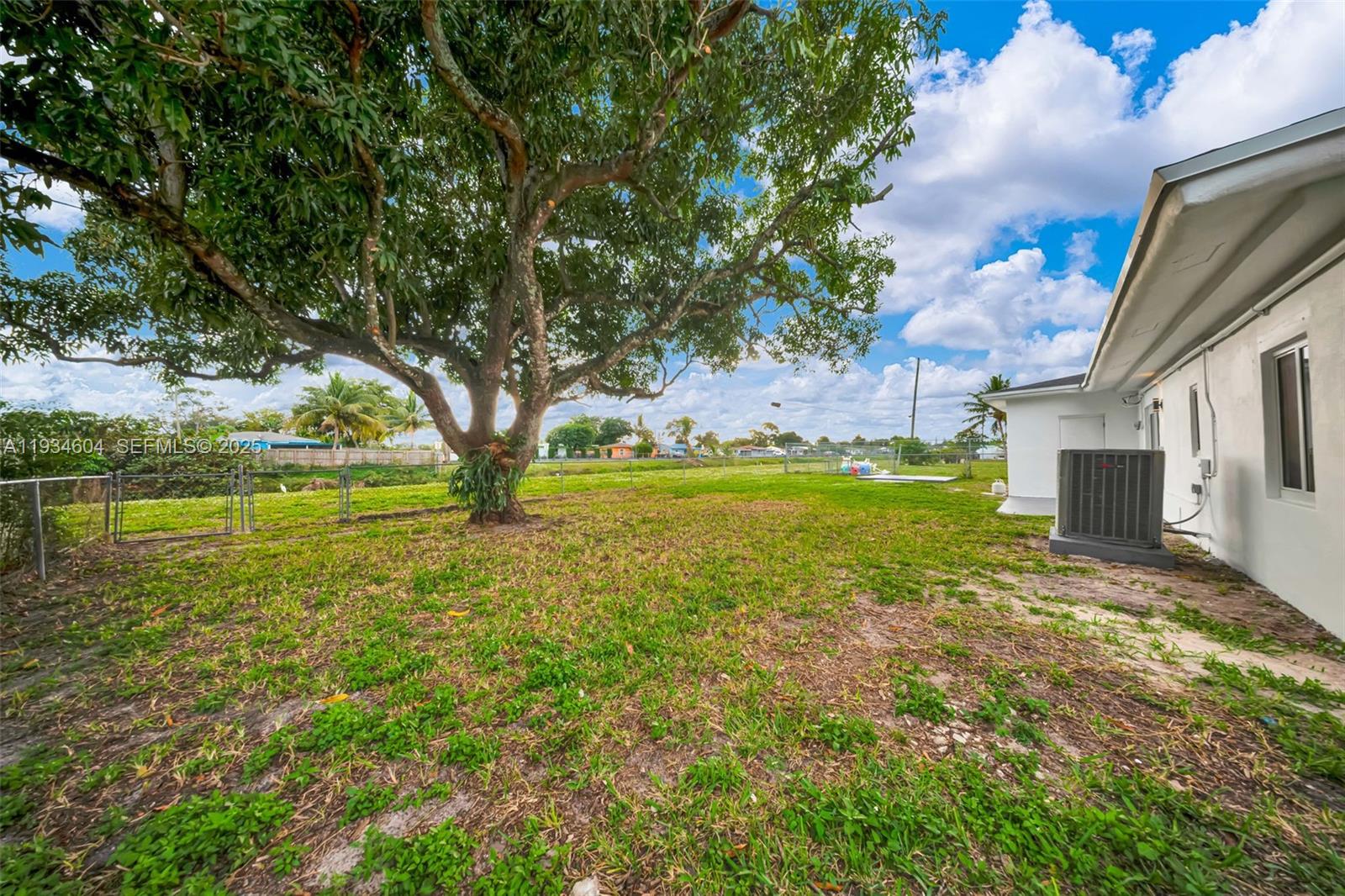 2410 NW 155th Ter Miami Gardens, FL 33054