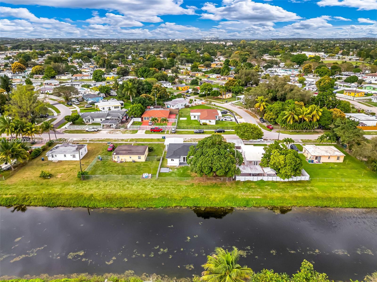 2410 NW 155th Ter Miami Gardens, FL 33054