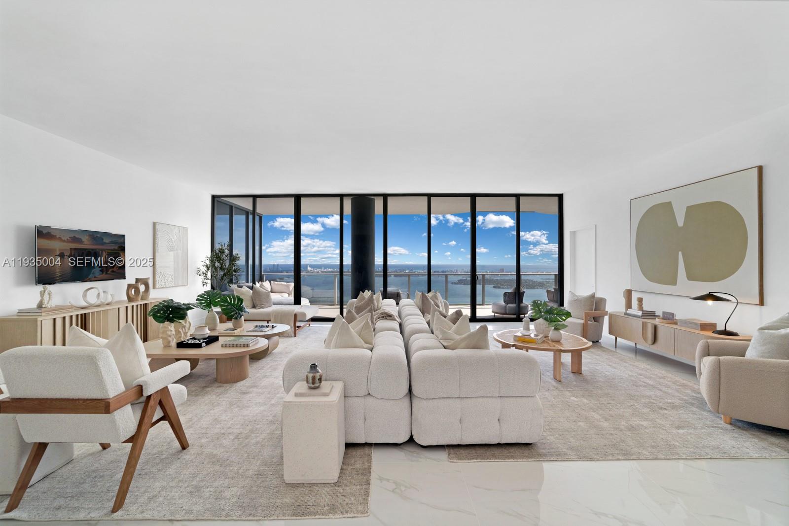 700 NE 24th St #PH-5903