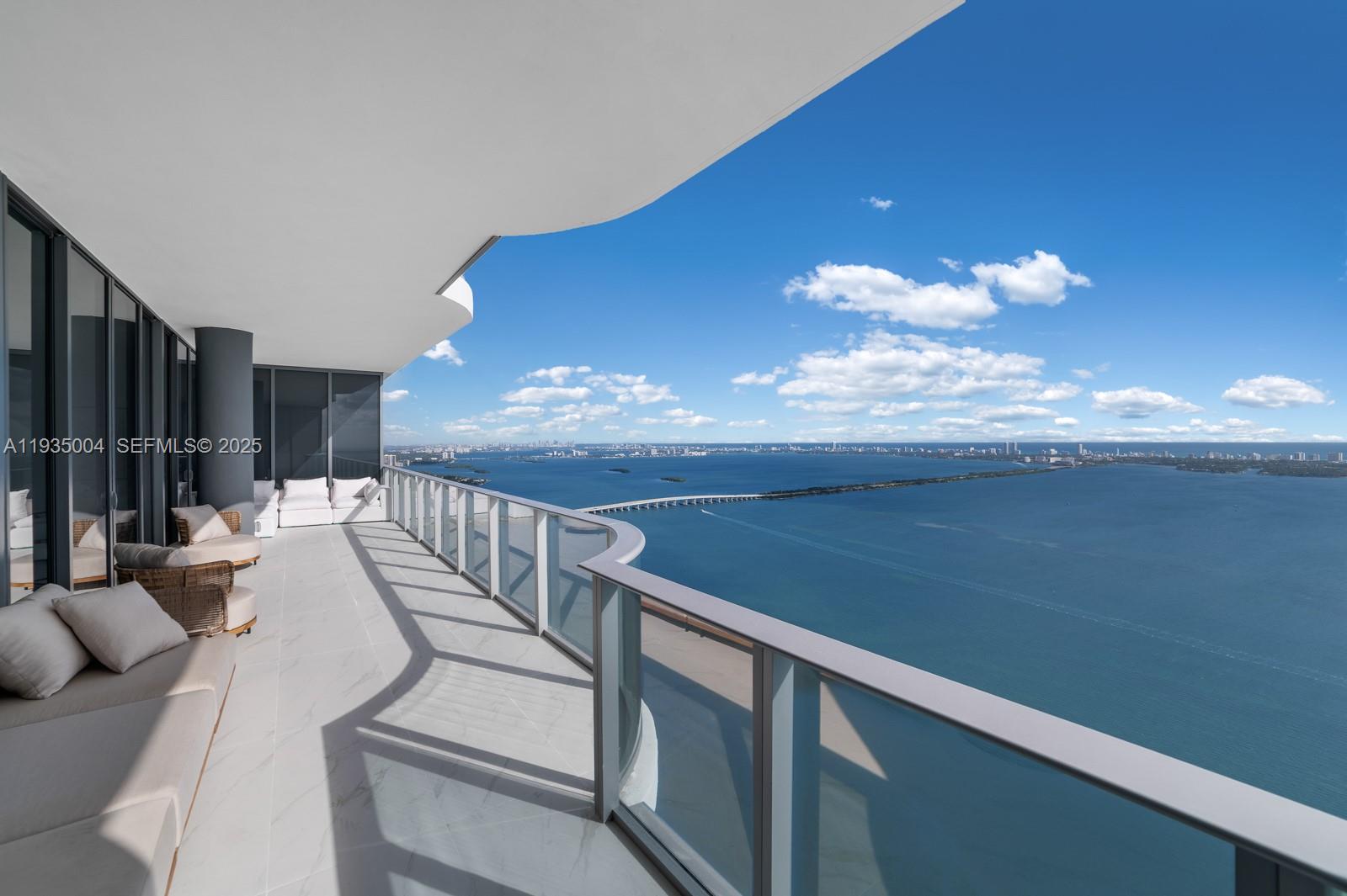 700 NE 24th St #PH-5903 Miami, FL 33137