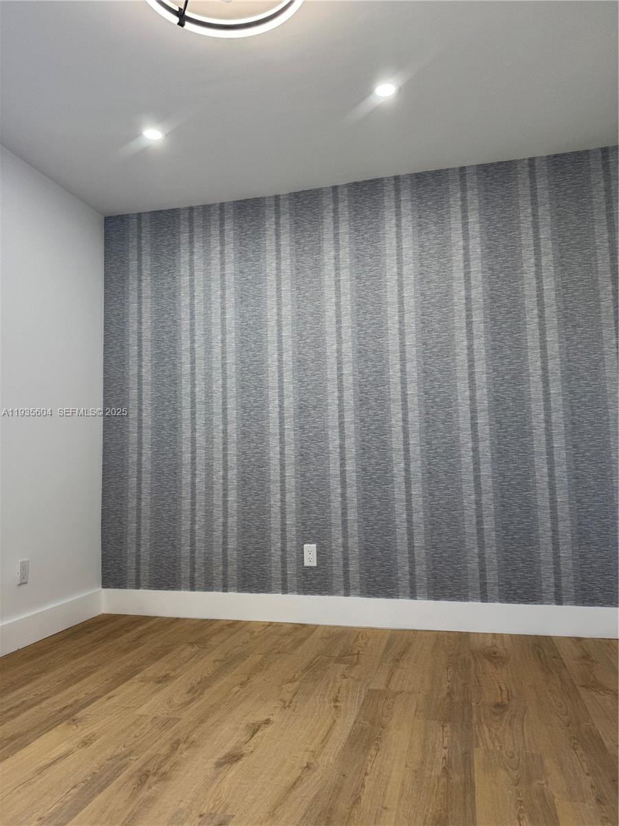 1090 SE 6th Ave Dania Beach, FL 33004