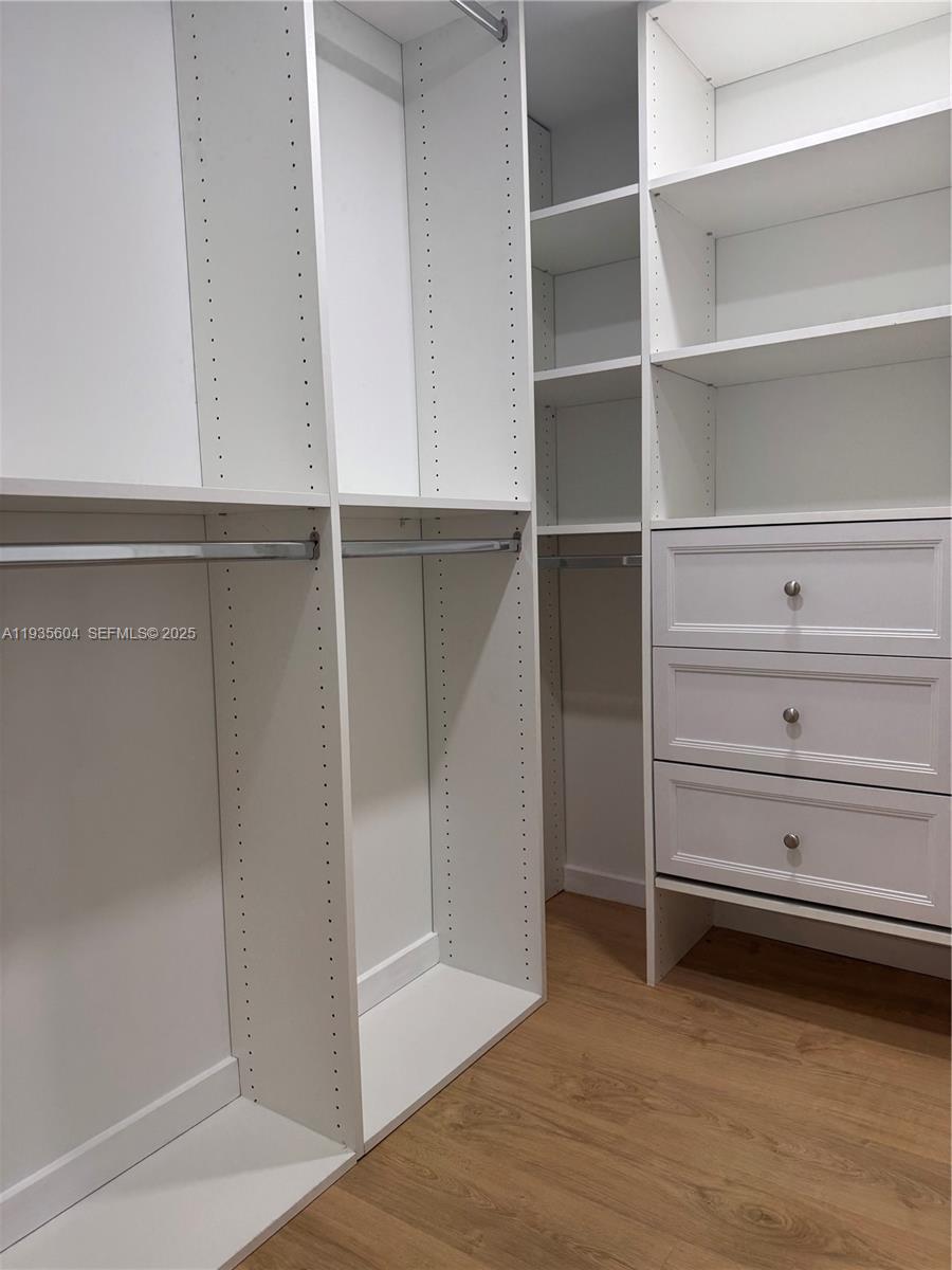 1090 SE 6th Ave Dania Beach, FL 33004