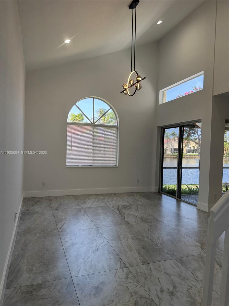 1090 SE 6th Ave Dania Beach, FL 33004