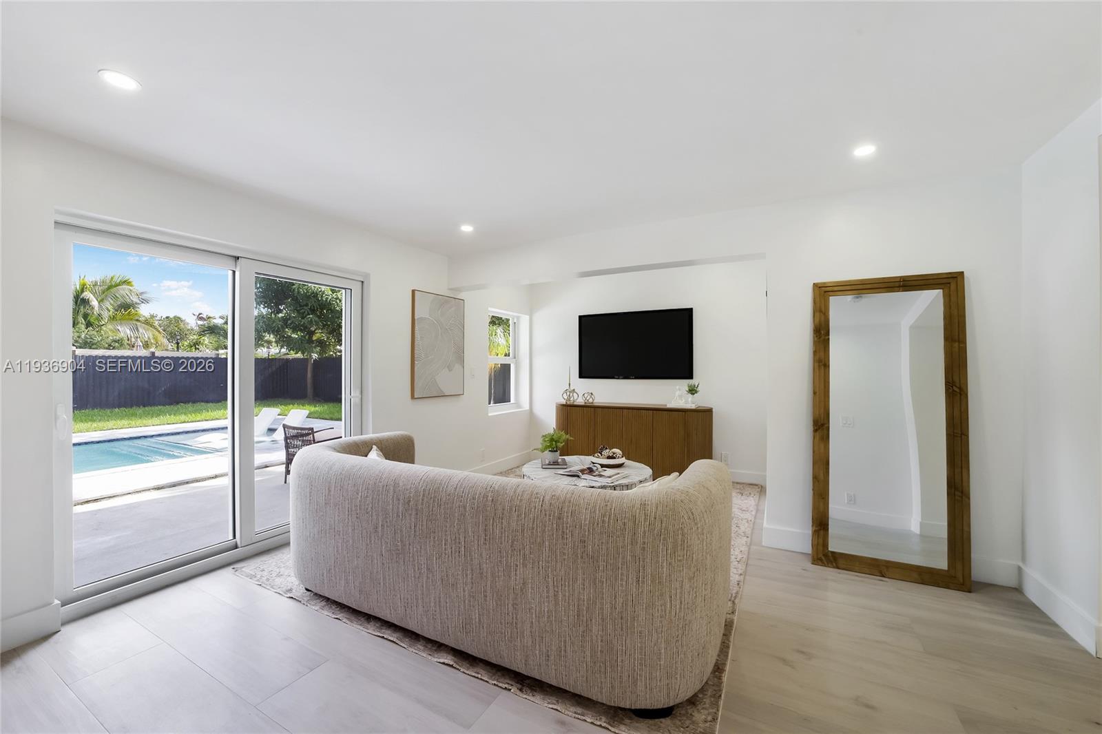 3056 NE 14th Ave Oakland Park, FL 33334