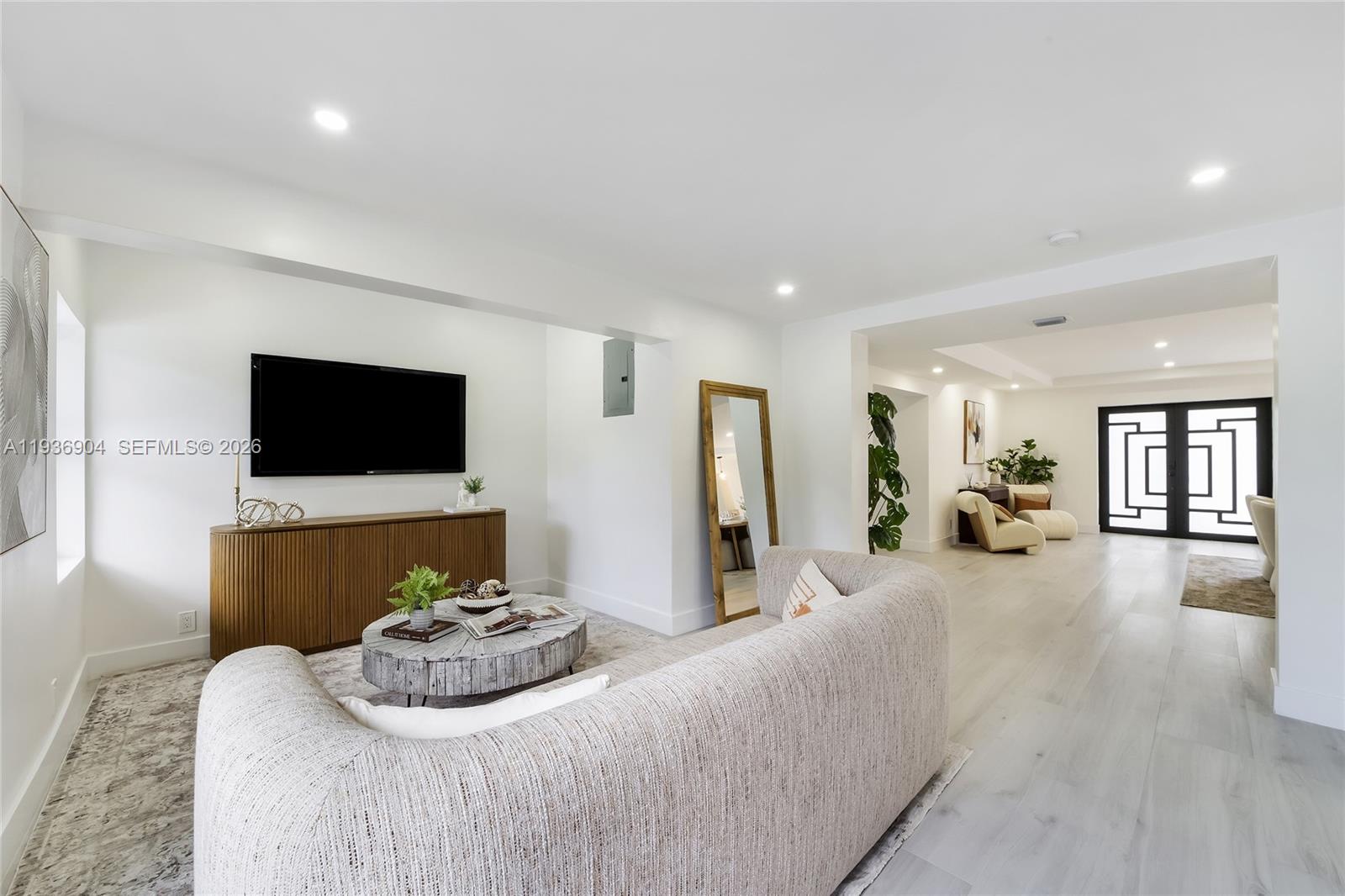 3056 NE 14th Ave Oakland Park, FL 33334