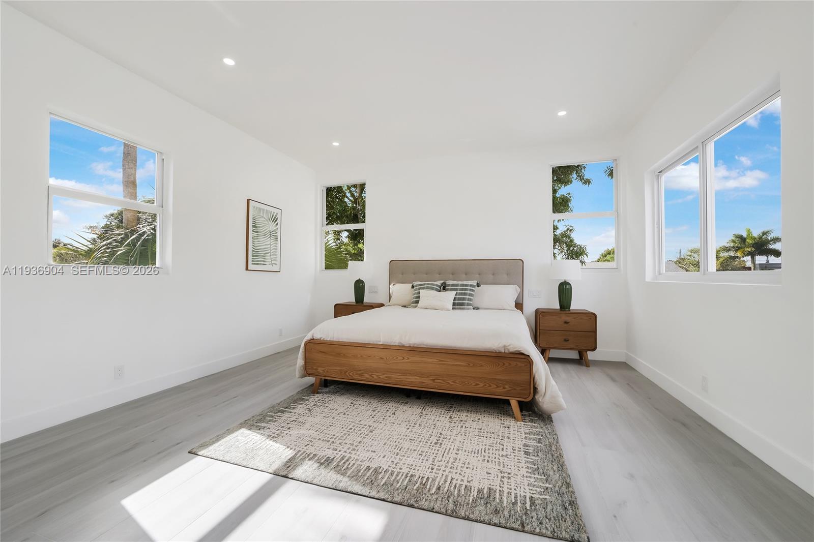 3056 NE 14th Ave Oakland Park, FL 33334