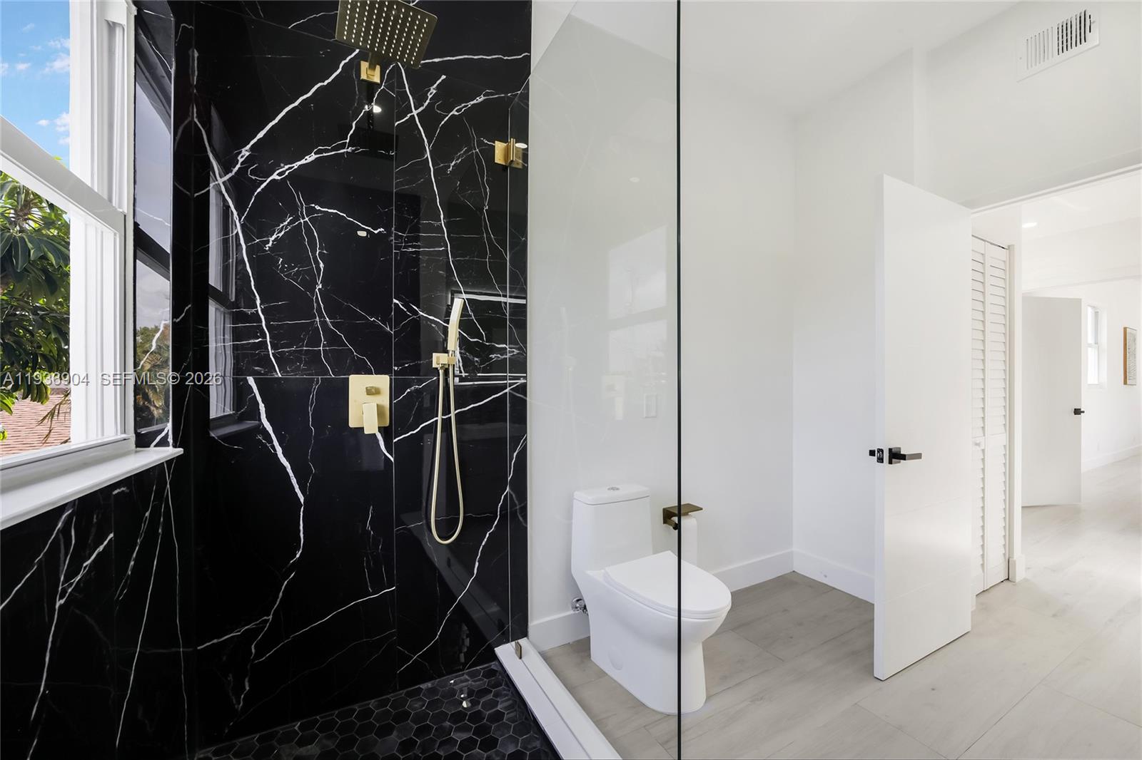 3056 NE 14th Ave Oakland Park, FL 33334