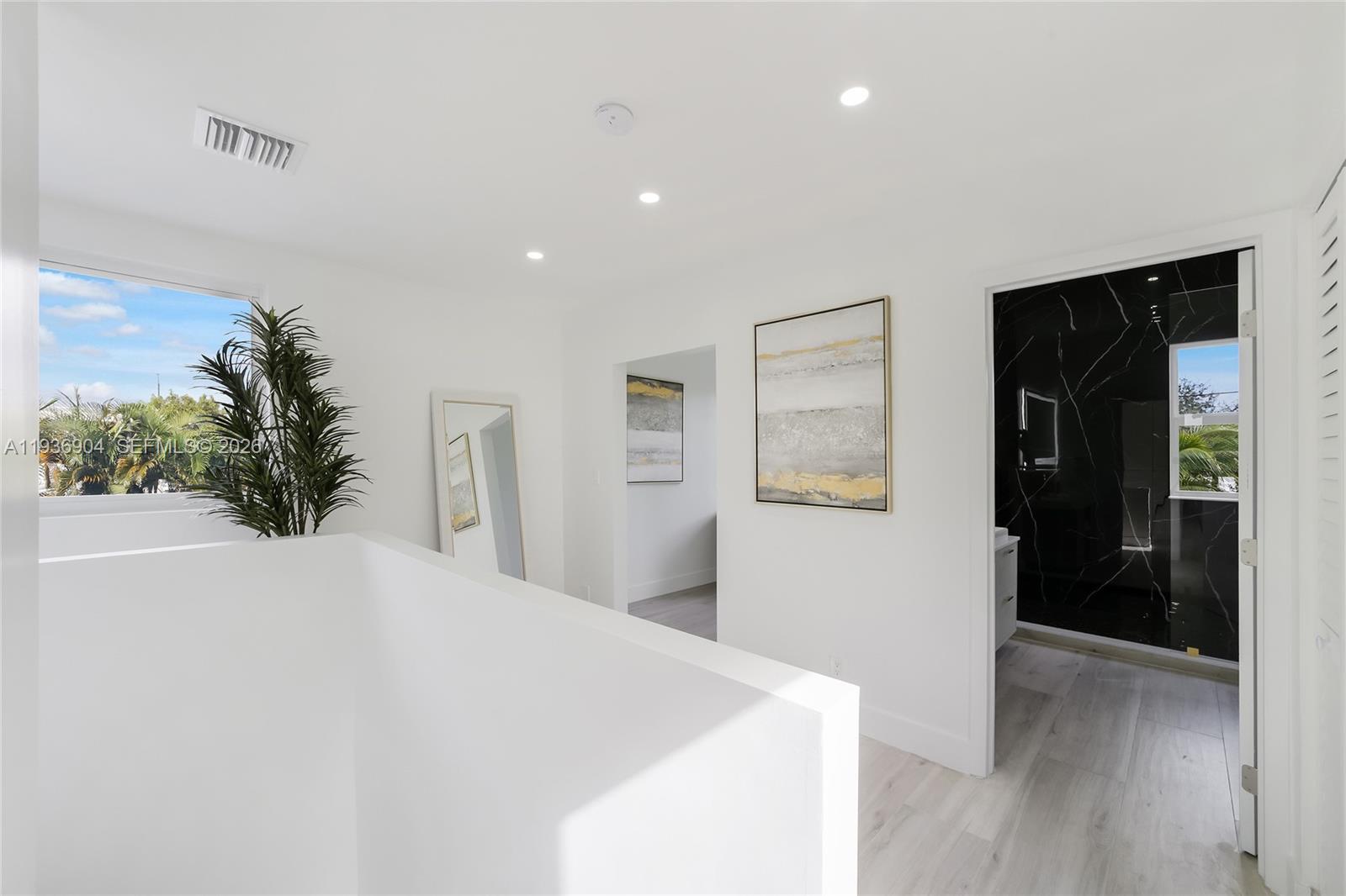 3056 NE 14th Ave Oakland Park, FL 33334