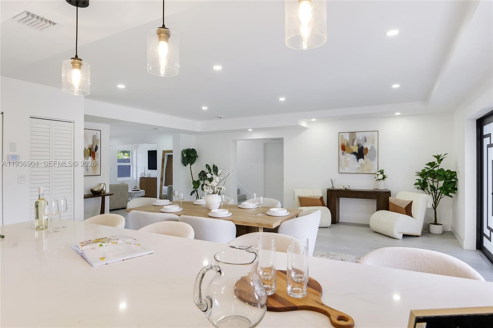 3056 NE 14th Ave Oakland Park, FL 33334