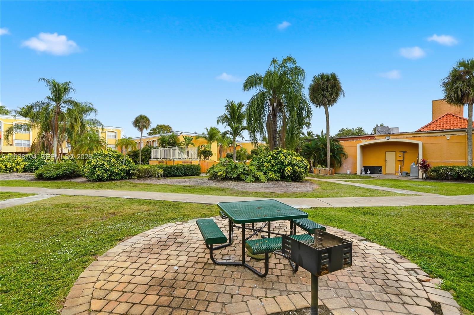 17901 NW 68th Ave #R206 Hialeah, FL 33015