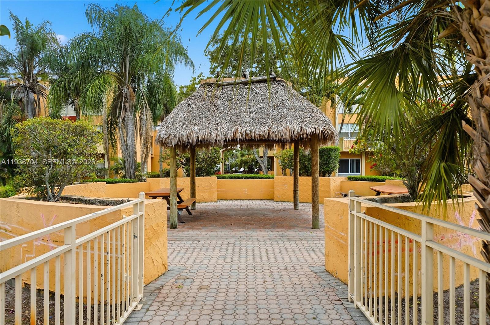 17901 NW 68th Ave #R206 Hialeah, FL 33015