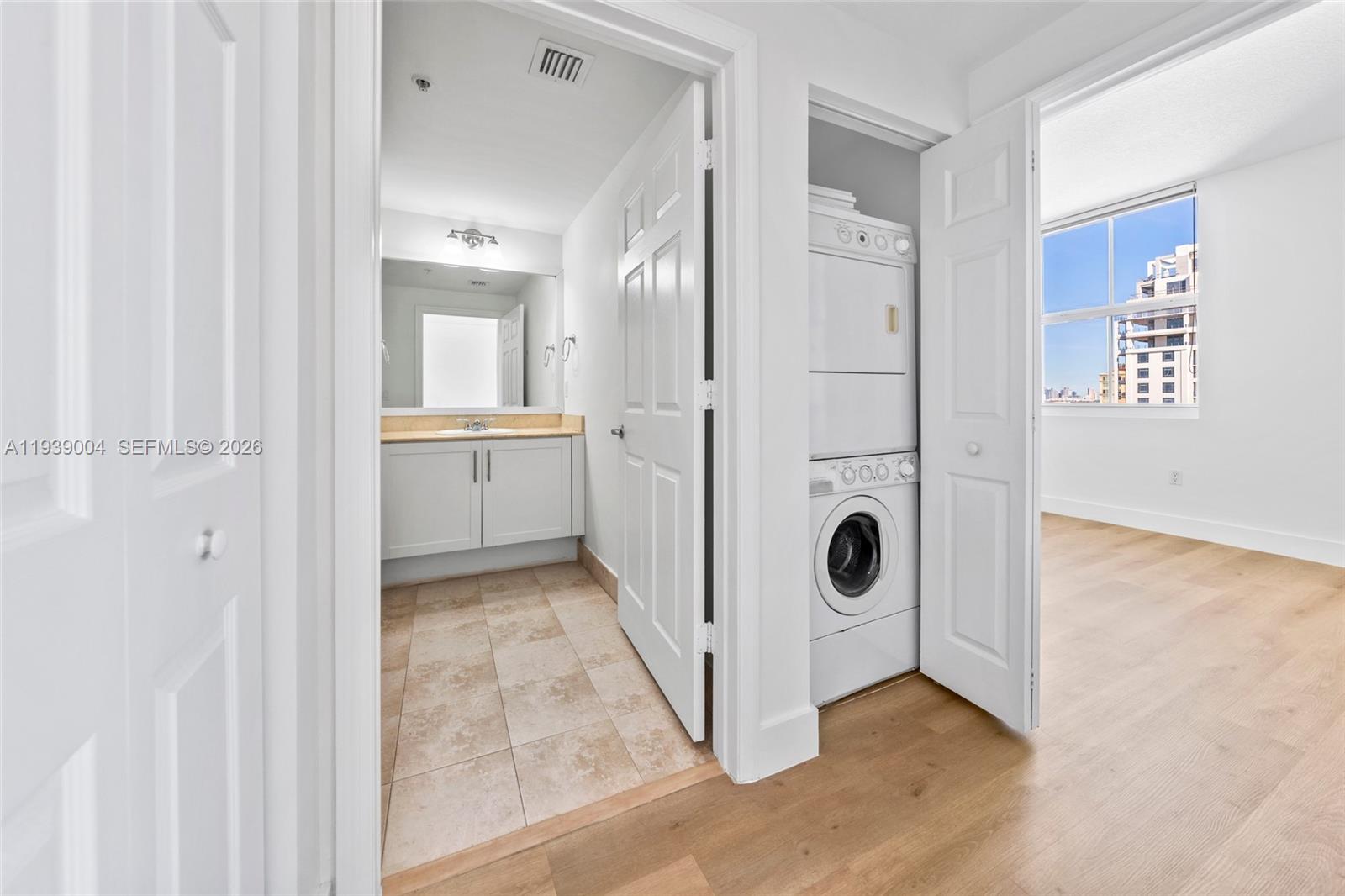 357 Almeria Ave #1106 Coral Gables, FL 33134