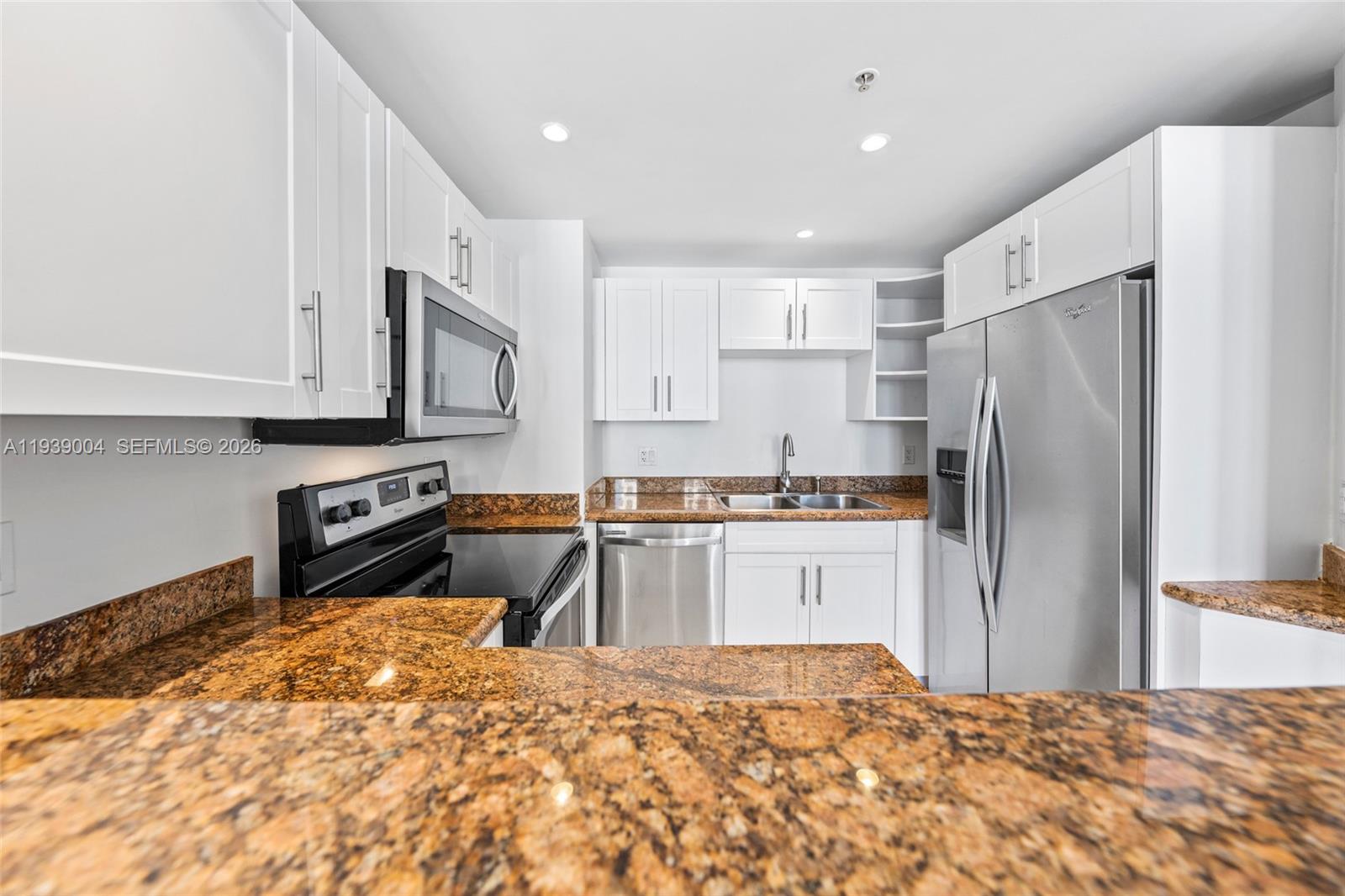 357 Almeria Ave #1106 Coral Gables, FL 33134