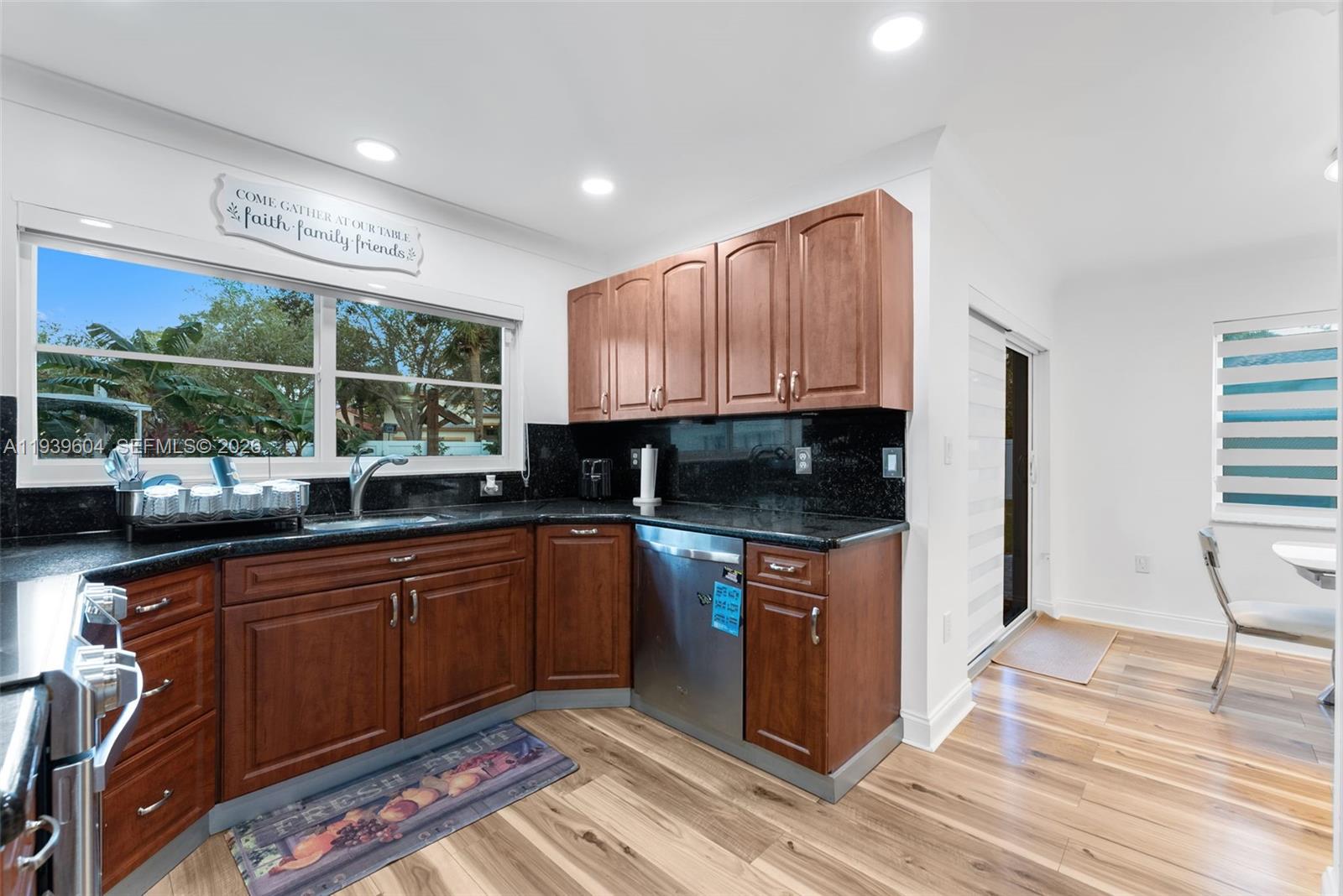 1289 NW 171st Ter Pembroke Pines, FL 33028