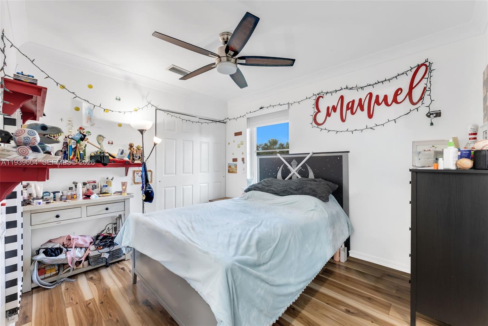 1289 NW 171st Ter Pembroke Pines, FL 33028