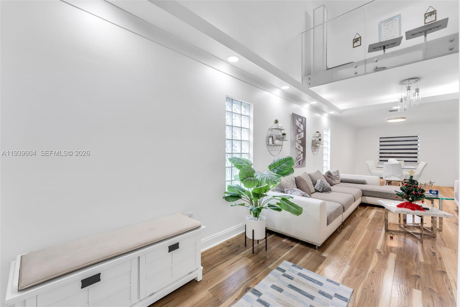 1289 NW 171st Ter Pembroke Pines, FL 33028