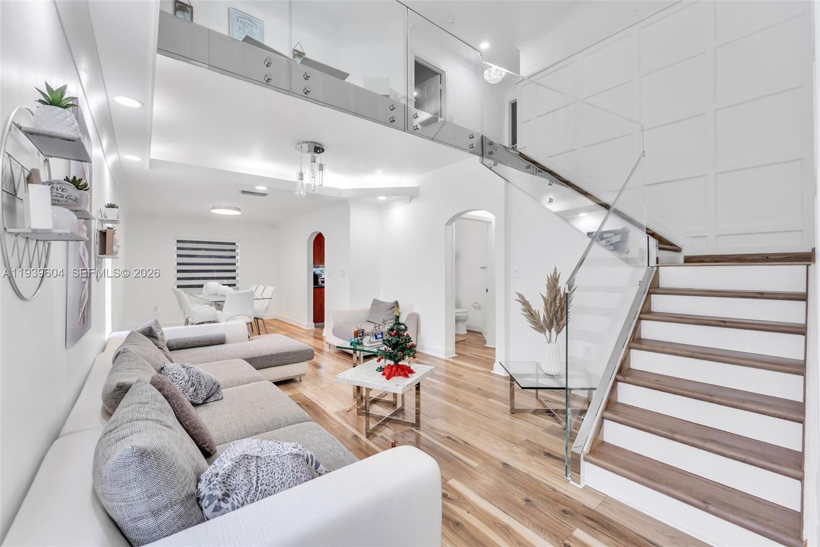 1289 NW 171st Ter Pembroke Pines, FL 33028