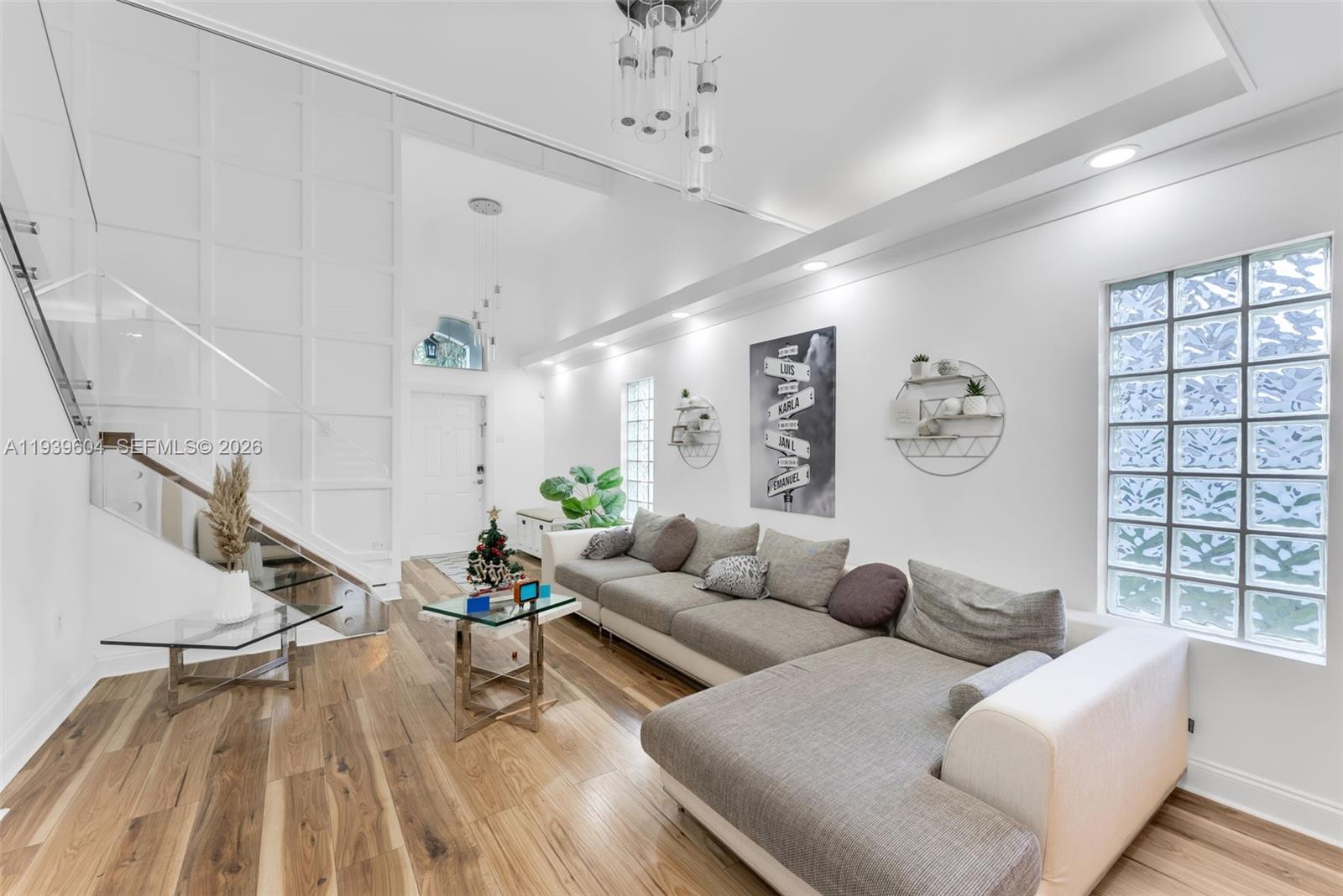 1289 NW 171st Ter Pembroke Pines, FL 33028