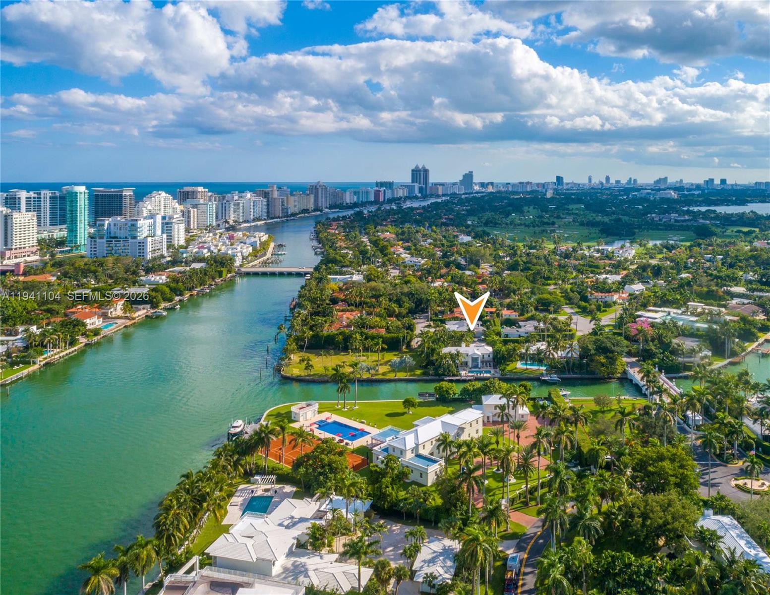 6465 Pine Tree Dr Cir Miami Beach, FL 33141