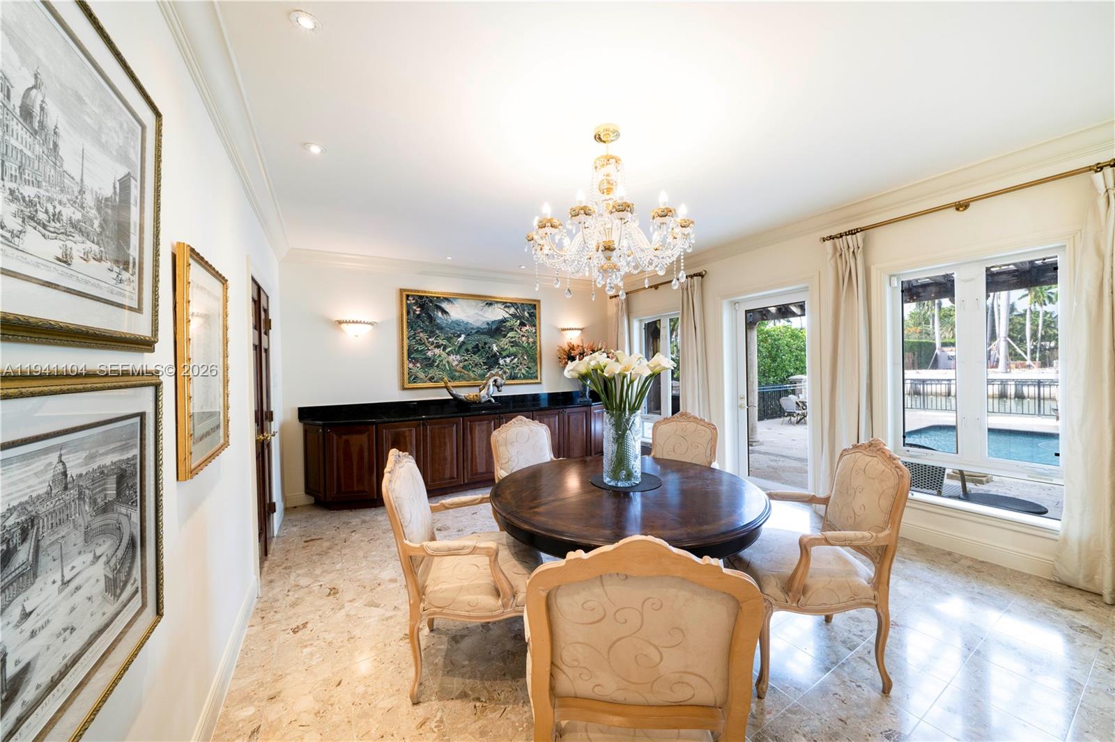 6465 Pine Tree Dr Cir Miami Beach, FL 33141