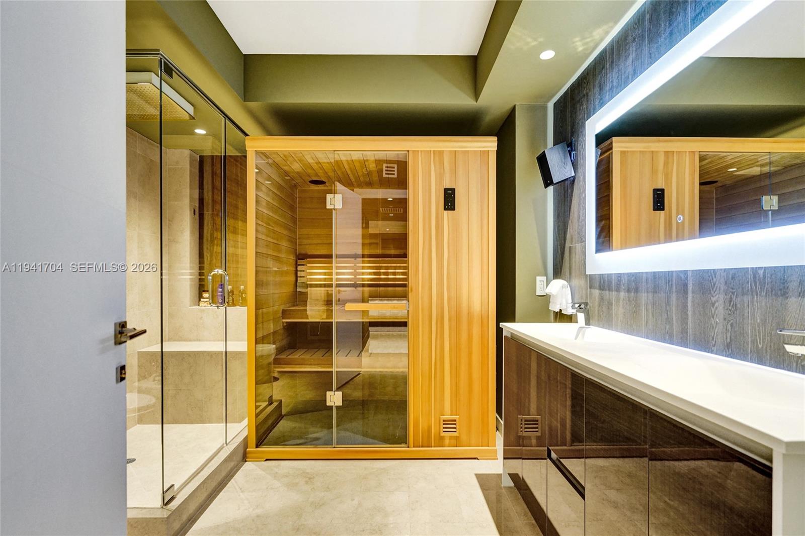 1800 S Ocean Dr #4403 Hallandale Beach, FL 33009