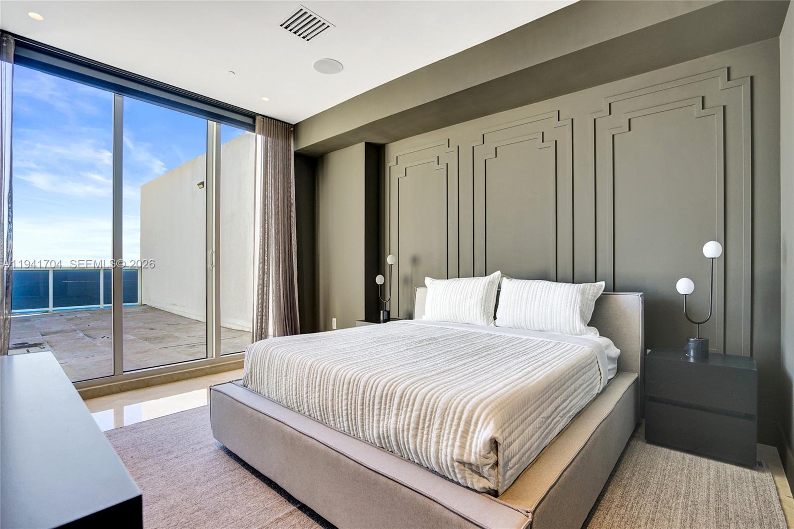 1800 S Ocean Dr #4403 Hallandale Beach, FL 33009