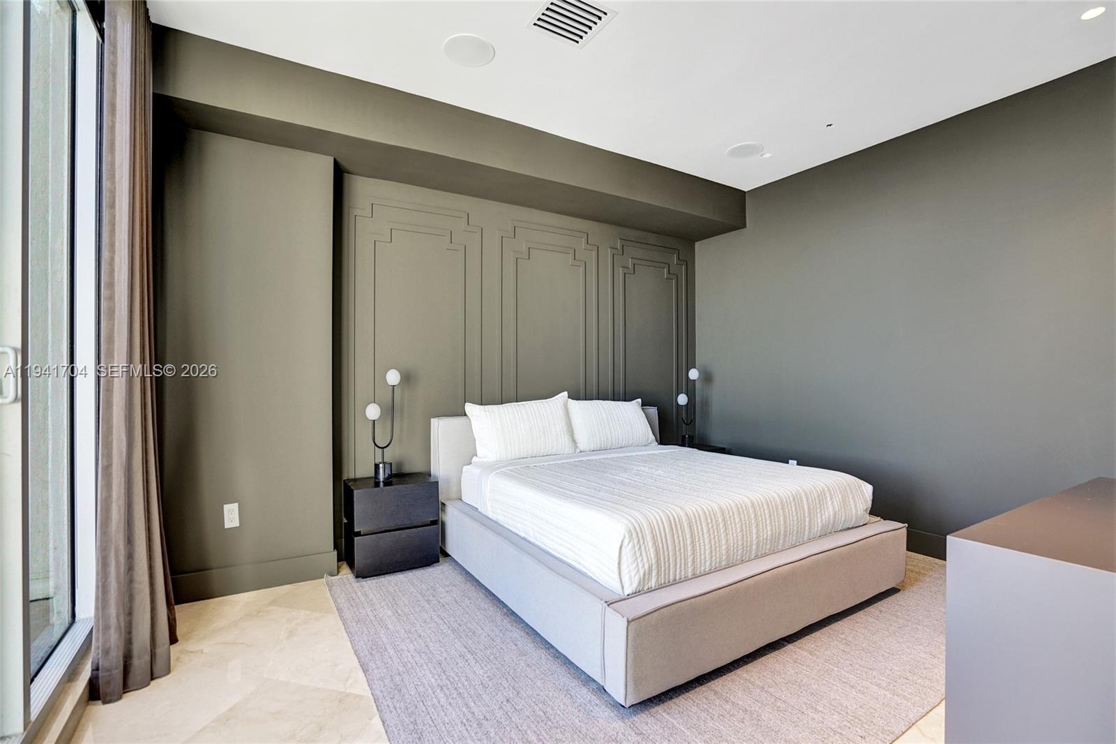 1800 S Ocean Dr #4403 Hallandale Beach, FL 33009