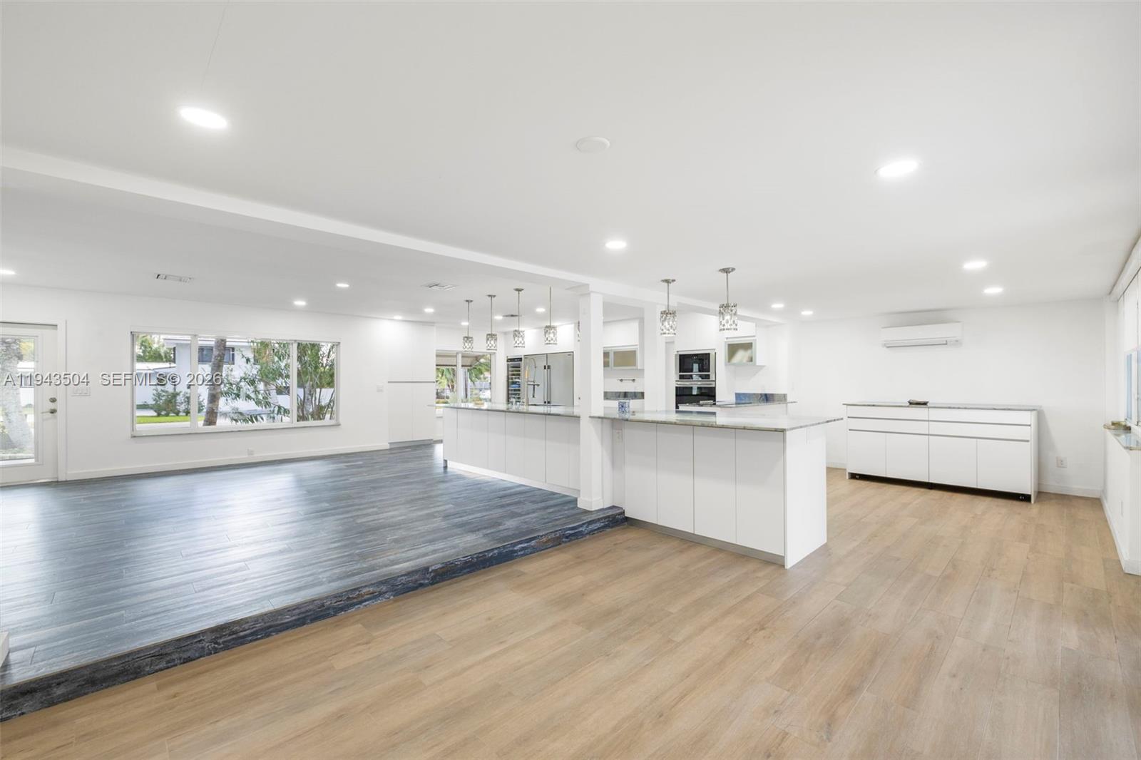 1895 Ixora Rd North Miami, FL 33181