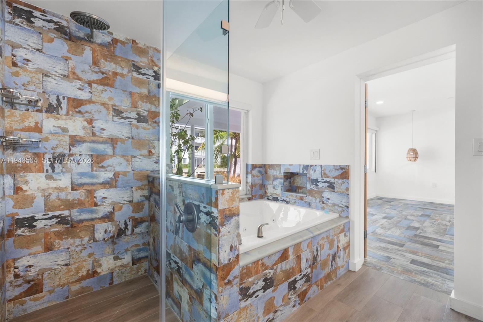 1895 Ixora Rd North Miami, FL 33181