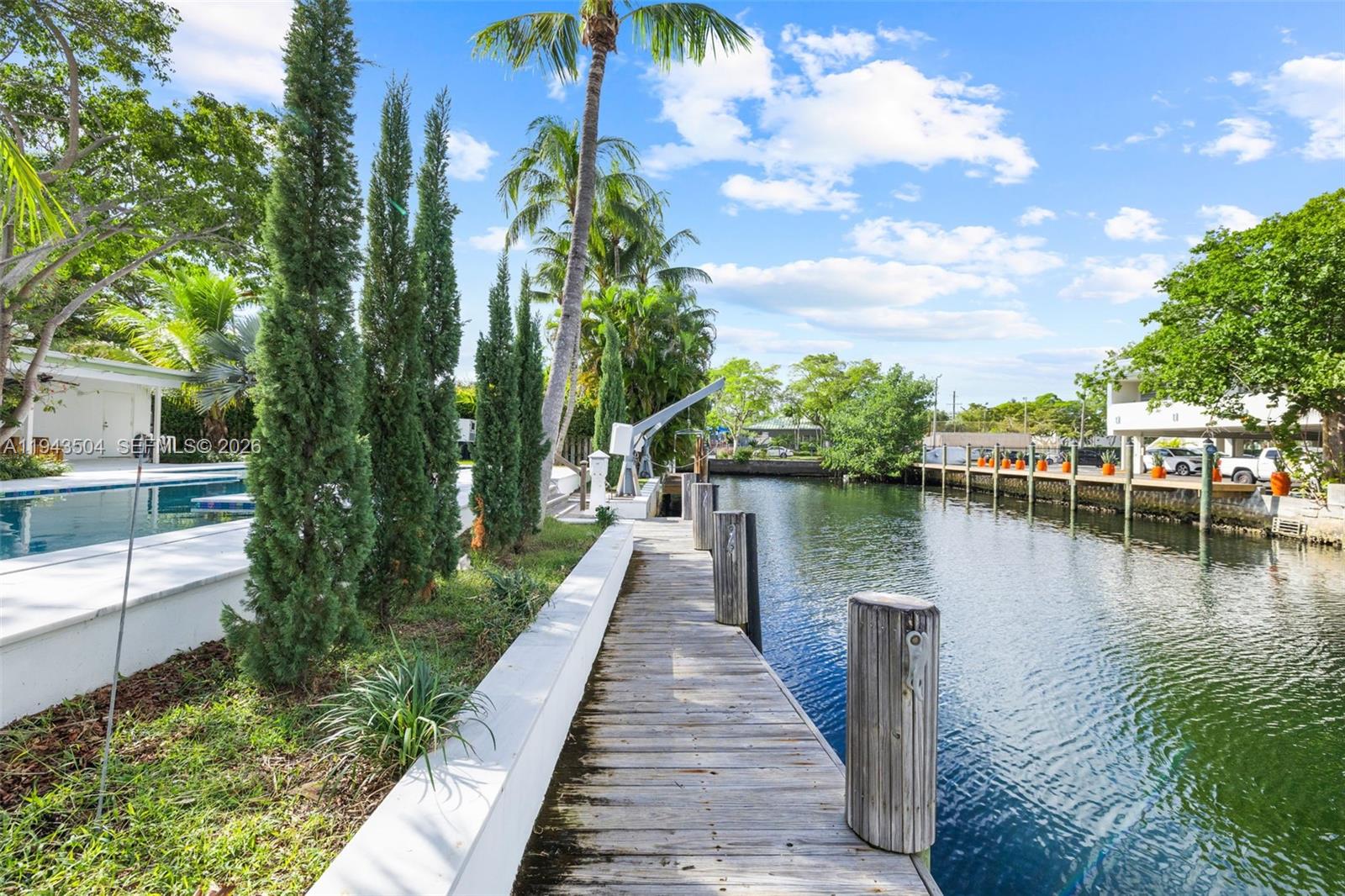 1895 Ixora Rd North Miami, FL 33181